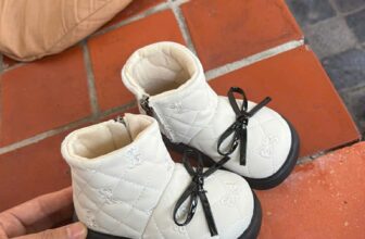 [🆕🇻🇳]  Sugar Baby – Chuyên thời trang trẻ em, sơ sinh 🧑‍🧒❤️️👶⭐️ M8875-Bốt bé gái gắn nơ có lớp lót lông mỏng xinh xỉu
Màu trắng
Size 23-30
, shares-0✔️ , likes-0❤️️ , date-2024-11-03 20:10:28🇻🇳🇻🇳🇻🇳📰🆕