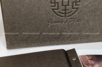 [???] In ấn GIA HUY – chuyên thiết kế & in ấn các ấn phẩm chuyên nghiệp ? Top1Designs ✨  MENU NHÀ HÀNG JIMMY’S PLACE
Chất liệu bìa da có vân
Logo dập chìm
Gáy ốc trong
Ruột decal nhựa dẻo
Ruột được thiết kế phân tầng
#menunhahang #inmenu  , shares-0✔️ , likes-0❤️️ , date-2024-11-06 02:41:24????????