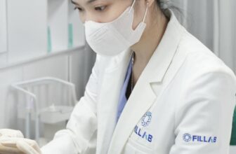 [🆕🇻🇳] Medwear – Thương hiệu thời trang y tế 👕 Top1Fashion 👗  Xây dựng hình ảnh cá nhân là yếu tố quan trọng với bác sĩ, đặc biệt trong lĩnh vực thẩm mỹ, giúp tạo dựng lòng tin và sự chuyên nghiệp với khách hàng.Tạ , shares-1✔️ , likes-11❤️️ , date-2024-11-04 23:41:14🇻🇳🇻🇳🇻🇳📰🆕