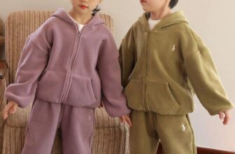 [🆕🇻🇳]  Tiệm Nhà Bơ – Tiệm chuyên đồ trẻ em Quảng Châu, mang style Hàn Quốc năng động cho bé 🧑‍🧒❤️️👶⭐️ Bộ ấm xinh lắm záaa iu thương
Sz90-140
#hàngorder #tiệmnhàbơ
, shares-1✔️ , likes-0❤️️ , date-2024-11-04 06:16:05🇻🇳🇻🇳🇻🇳📰🆕