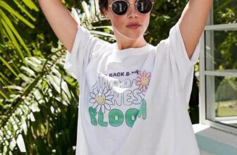 [???] Pomapan – Store vnxk – Thiết kế & Thời trang  ? Top1Fashion ?  a10 – Áo thun earies
Form over – Chất siêu mềm siêu nhẹ
Mặc cực kì dễ chịu và thoải mái luôn
Size Xs – XL
Ce mình chọn màu mẫu inb bên em check size  , shares-0✔️ , likes-2❤️️ , date-2024-11-07 20:04:16????????