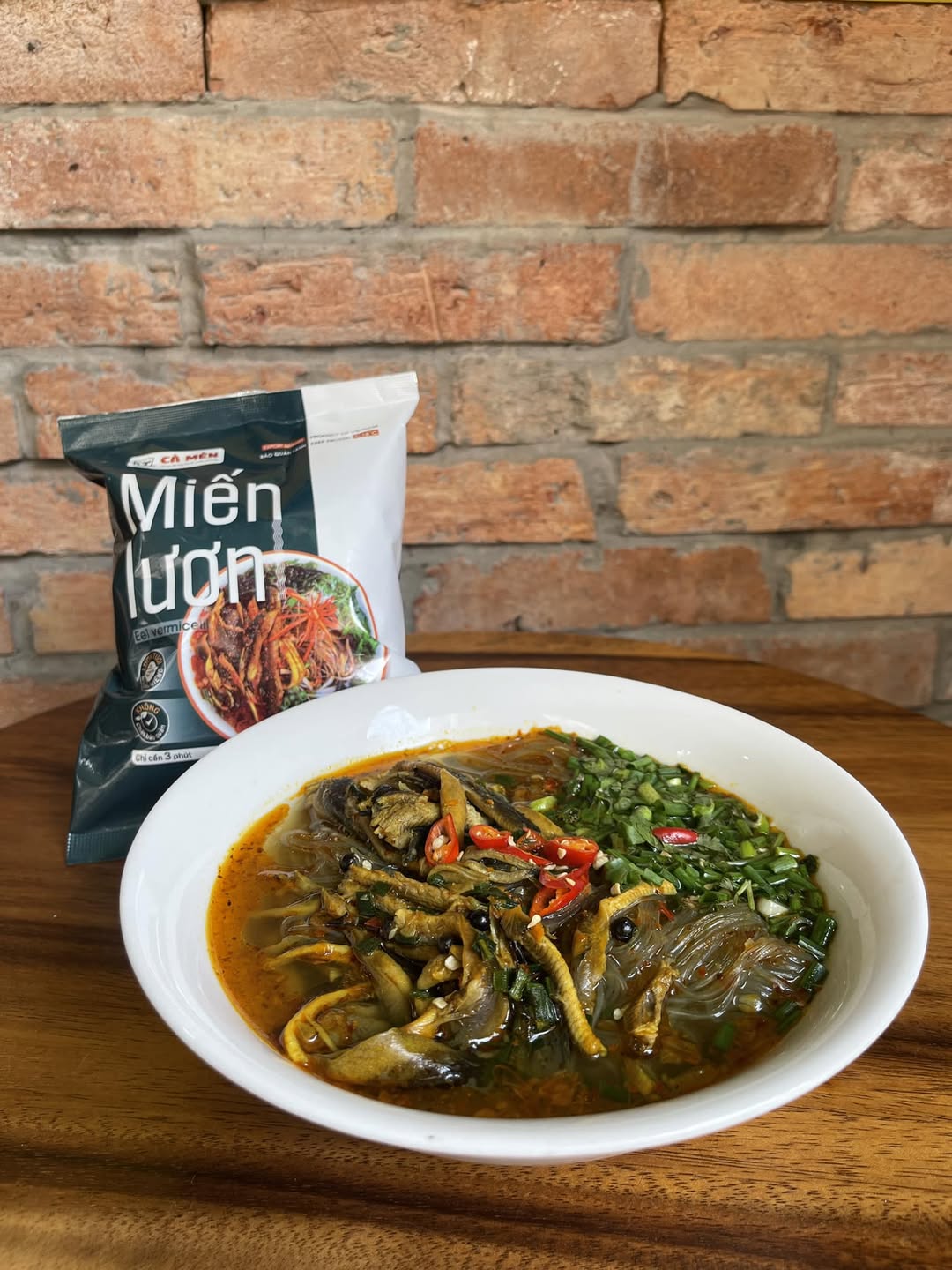 [🆕🇻🇳] CÀ MÈN – Đặc sản quê hương Quảng Trị 🍔 Top1Food 🍜 Trữ sẵn vài gói miến trong tủ lạnh, chỉ cần 5 phút chế biến đơn giản, anh chị đã có ngay 1 tô miến lươn nóng hổi, thơm ngon, chất lượng không khác chi ăn t , shares-0✔️ , likes-18❤️️ , date-2024-11-05 02:19:38🇻🇳🇻🇳🇻🇳📰🆕