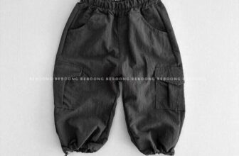 [🆕🇻🇳]  Minsu Kids 😎❤️️⭐️ Xả #50k  Chiếc quần gió jogger bo chun gọn gàng năng động   chất gió đẹp mềm mại
Màu sắc hài hòa nhã nhặn dễ phối với các phụ kiện đi kèm như giày, dép, k , shares-0✔️ , likes-0❤️️ , date-2024-11-04 18:20:55🇻🇳🇻🇳🇻🇳📰🆕