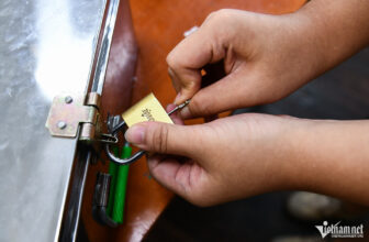 [🆕🇻🇳] Mclass – Lớp Học Livestream 📚 Top1Learn 📕 Chiếc hòm đặc biệt trong lớp khi Hà Nội ‘siết’ chặt việc học sinh dùng điện thoạiNhững chiếc tủ, hòm…với thiết kế đặc biệt, nhiều ngăn nhỏ để cất giữ đ , shares-1✔️ , likes-89❤️️ , date-2024-11-07 22:40:49🇻🇳🇻🇳🇻🇳📰🆕