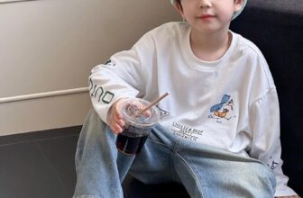 [🆕🇻🇳] Tiệm nhà Min – Shop chuyên quần áo trẻ em hàng QCCC, phong cách Hàn Quốc 😎❤️️⭐️  AUTUMN SHIRT AMBB
Size: 90-160 (12-48kg)
Hàng sẵn mẹ chấm (.) để tư vấn vào báo giá nhé
#qccc #kidsfashion #koreastyles #quanaotreem #quanaotreemq , shares-0✔️ , likes-8❤️️ , date-2024-11-05 19:23:55🇻🇳🇻🇳🇻🇳📰🆕