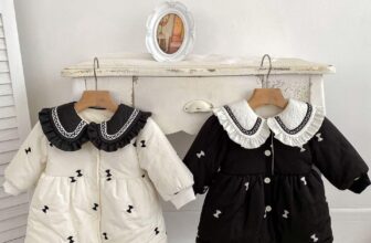 [???] Sulie House – Phụ kiện cho bé  ?‍?❤️️?⭐️ 𝐂ầ𝐦 𝐦𝐢𝐜 𝐥à 𝐩𝐡ả𝐢 𝐡á𝐭, 𝐜ò𝐧 á𝐨 𝐤𝐡𝐨á𝐜 𝐜𝐡ắ𝐜 𝐜𝐡ắ𝐧 𝐥à 𝐝à𝐧𝐡 𝐜𝐡𝐨 𝐦ù𝐚 đô𝐧𝐠Sắp Lạnh về rồi thế Mẹ đã mua áo khoác cho bé chưa??Chưa thì phải dừng lại nhà Su ngay , shares-5✔️ , likes-93❤️️ , date-2024-11-08 04:22:35????????