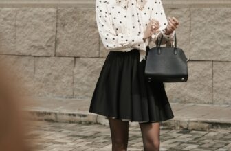 [🆕🇻🇳] Huong Boutique – Định hướng phong cách thời trang 👕 Top1Fashion 👗  Sleek and stylish – our sleeveless, pleated blouse is crafted to keep its structure even after washing, with a lightly tailored waist for a modern, dynamic , shares-0✔️ , likes-0❤️️ , date-2024-11-07 03:14:38🇻🇳🇻🇳🇻🇳📰🆕