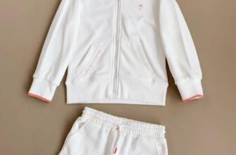 [🆕🇻🇳] Nhà Hạt Dẻ – Thời trang Trẻ em và Gia đình 😎❤️️⭐️ Hiếm có bộ full trắng đẹp như thế này
Bộ Primark dư xịn, chất nỉ da cá mịn đẹp. Mặc mix cả set hoặc lẻ từng món đều okela ah. Giá sale rẻ cả bộ đúng bằng , shares-0✔️ , likes-0❤️️ , date-2024-11-07 03:32:07🇻🇳🇻🇳🇻🇳📰🆕