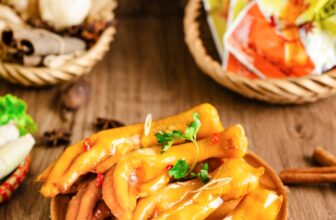 [🆕🇻🇳] Đồ ăn vặt ALACO chuyên chân gà, cánh gà, cá cơm ăn liền hot-trend của giới trẻ 🍔 Top1Food  🍜 Có lẽ với các tín đồ của món chân gà cay cay tê tê lại dai giòn này thì chân gà tê cay ALACO 35g với ưu thế về giá cả luôn là lựa chọn thật tuyệt vờiCh , shares-0✔️ , likes-9❤️️ , date-2024-11-05 22:55:03🇻🇳🇻🇳🇻🇳📰🆕