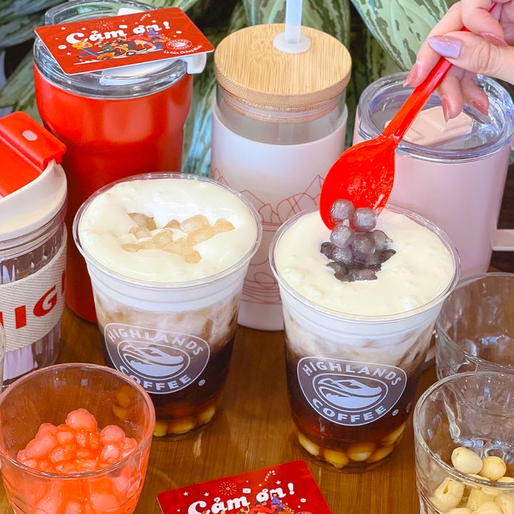 [☕️🇻🇳] Highlands Coffee – THƯƠNG HIỆU BẮT NGUỒN TỪ CÀ PHÊ VIỆT NAM ☕️ Top1Coffee 🥤 – POV: bạn đang Mukbang hết cái menu Topping “Mới” của Trà Sen Vàng để tự thưởng  …