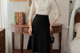 [???] Thời trang Đan Châu  ? Top1Fashion ?  𝐍𝐡ữ𝐧𝐠 𝐜𝐨𝐦𝐛𝐨 “𝐱ị𝐧” đượ𝐜 𝐲ê𝐮 𝐭𝐡í𝐜𝐡 𝐭ạ𝐢 Đ𝐚𝐧 𝐂𝐡â𝐮
Áo kiểu nhẹ nhàng kết hợp cùng chân váy nữ tính chính là bộ đôi mà các nàng yêu thích nhất tại Đan Châu. Đơn  , shares-0✔️ , likes-33❤️️ , date-2024-11-08 02:00:26????????