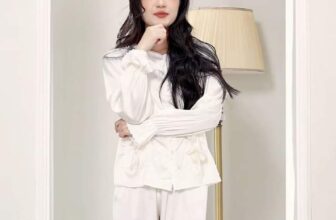 [🆕🇻🇳] 2Fleurs – You can have anything you want if you dress for it 👕 Top1Fashion 👗  Nàng công sở dậy muộn mà không biết mặc gì? Để 2Fleurs cho nàng một số gợi ý phối đồ cực xinh, cực thời trang nhé.
, shares-0✔️ , likes-5❤️️ , date-2024-11-11 15:32:12🇻🇳🇻🇳🇻🇳📰🆕