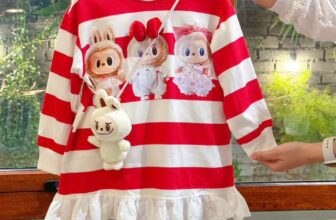 [🆕🇻🇳]  MickeyMinnie Shop – Quần áo trẻ em Xuất Dư 🧑‍🧒❤️️👶⭐️ Hàng mới #Labubu  – 2 Tuần Trả
Chiếc váy kẻ đỏ vạn người mê là đây – vừa hot lại sang xinh tuyệt đối – thực sự là xuất sắc
Điểm nhấn chắc chắn là chất liệu , shares-0✔️ , likes-4❤️️ , date-2024-11-07 20:21:30🇻🇳🇻🇳🇻🇳📰🆕