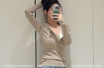 [🆕🇻🇳] 𝗛𝗮𝗽𝗽𝘆 𝗛𝗮𝗵𝗮𝗵𝗮 𝗦𝘁𝘂𝗱𝗶𝗼 (Hàng nhập cao cấp) 👕 Top1Fashion 👗  Cá tính và năng động
Chiếc áo len khoá zip mix cùng quần bò vô cùng thoải mái
Chất liệu len dệt kim mềm mịn và tôn dángᴍsᴘ :Ao478
______
𝗛𝗔𝗣𝗣𝗬 𝗛𝗔𝗛𝗔𝗛𝗔 , shares-0✔️ , likes-4❤️️ , date-2024-11-10 20:40:19🇻🇳🇻🇳🇻🇳📰🆕