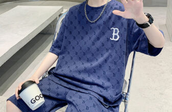 [🆕🇻🇳] Nhím Shop 🧑‍🧒❤️️👶⭐️ Bộ Cộc Tay B Cho Bé Trai 2024
Chất poly mềm mát, co giãn, thoải mái vận động
Thiết kế cổ tròn họa tiết B bát mắt dễ mặc
Hàng đủ size đến 55kg cho bé
Nhận h , shares-2✔️ , likes-26❤️️ , date-2024-11-08 17:57:11🇻🇳🇻🇳🇻🇳📰🆕