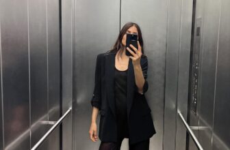 [???] V.I.C – XUẤT KHẨU – Hàng xuất khẩu có sẵn ? Top1Fashion ?  BLAZER WITH ROLLED-UP SLEEVES Thêm một mã vest cơ bản cực dễ mặc cho các chị em, em này auto đẹp khi kết hợp mọi phong cách thời trang, form vest Za.ra thì , shares-1✔️ , likes-69❤️️ , date-2024-11-09 18:00:10????????