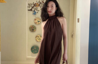 [???] V.I.C – XUẤT KHẨU – Hàng xuất khẩu có sẵn ? Top1Fashion ?  MA.SSIMO DU.TTI MIDI DRESS Một thiết kế cực xinh với màu nâu tây cực trend của Ma.ssimo Du.tti, đảm bảo sẽ làm chị em mê mẩn, chất liệu vải mềm nhẹ thướt t , shares-1✔️ , likes-76❤️️ , date-2024-11-09 18:30:18????????