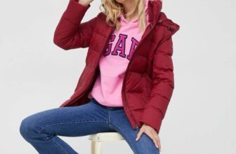 [???] Sai Gon Factory Outlet  ? Top1Fashion ?  Áo khoác lông vũ đến từ nhà 𝐓𝐨.𝐦𝐦.𝐲 𝐇𝐢.𝐥𝐟𝐢.𝐠𝐞𝐫 Áo được thiết kế cách nhiệt bằng lông tơ tự nhiên và đặc biệt áo có thể chống nước. Và các tính năng thiết t , shares-0✔️ , likes-4❤️️ , date-2024-11-11 21:16:58????????