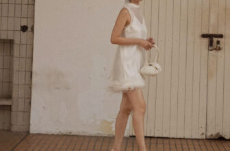 [🆕🇻🇳] Huong Boutique – Định hướng phong cách thời trang 👕 Top1Fashion 👗  𝐆𝐥𝐚𝐦𝐨𝐫𝐨𝐮𝐬 𝐰𝐢𝐭𝐡 𝐎𝐫𝐠𝐚𝐧𝐳𝐚 𝐒𝐢𝐥𝐤 & 𝐅𝐞𝐚𝐭𝐡𝐞𝐫Nàng thơ Mlee sang trọng, nữ tính và vô cùng thanh lịch trong thiết kế đầm Organza Silk cao cấp của nhà HUONG. Sự k , shares-1✔️ , likes-16❤️️ , date-2024-11-10 21:20:09🇻🇳🇻🇳🇻🇳📰🆕