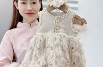 [???]  TinyDesign- Chuyên hàng thiết kế mẹ và bé ?‍?❤️️?⭐️ G112 Váy dạ lông đính kim tuyến cho công chúa nhà mình nè các Mom ơiiii!!! #tinywiny #tinydesign #leeau #thoitrangtreem #vaythietke
, shares-0✔️ , likes-0❤️️ , date-2024-11-11 05:29:48????????