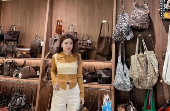 [???] Bcloud – Quần áo giày dép túi xách thời trang  ? Top1Fashion ?  Set xinh đã cập bến chị em ơiiii ! Mã số áo 6020 – quần 66033 siêu hot hit nha các tình yêuuu ! Nổ đơn thuiiii
HÀNG XINH NGẬP LỐI #BCLOUD
Shopping đồ xinh , shares-1✔️ , likes-10❤️️ , date-2024-11-11 18:41:59????????