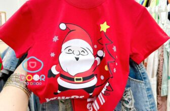 [🆕🇻🇳]  Door to door – Chuyên quần áo, giày dép và phụ kiện cho bé 😎❤️️⭐️ Set đồ cho bé đi Noel em về sẵn đủ size rồi mẹ ơi!!!
Áo thun, short jean em có bán lẻ hết ạ.
Chất xịn khỏi bàn, mẫu đẹp tuyển chọn không sợ đụng hàng.
, shares-1✔️ , likes-0❤️️ , date-2024-11-11 04:45:52🇻🇳🇻🇳🇻🇳📰🆕