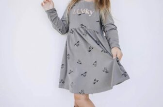 [🆕🇻🇳]  Nhà Ủn – sỉ/lẻ Quần áo trẻ em vnxk, cambodia xuất khẩu, tqxk 😎❤️️⭐️ Váy dư xịn chất đẹp , mịn mát , thấm hút mồ hôi ạ
Size 2/3y tới 10/11y tuy mẫu
135k chọn màu
100k lấy ngẫu nhiên màu
, shares-0✔️ , likes-2❤️️ , date-2024-11-10 05:35:04🇻🇳🇻🇳🇻🇳📰🆕