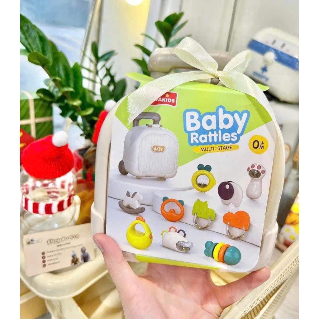 [🆕🇻🇳] BON.Mart  (Yêu Mẹ và bé) – Đồ sơ sinh cao cấp 🧑‍🧒❤️️👶⭐️  Gom SALE bame ơi Vali #1⃣6⃣5⃣k xinh xỉu cho béSet đồ chơi xúc xắc Baby Rattles gồm 10 món tuyệt đẹp dành cho bé yêu + hộp đựng nữ , shares-0✔️ , likes-4❤️️ , date-2024-11-10 01:00:08🇻🇳🇻🇳🇻🇳📰🆕