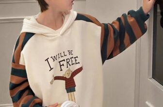 [🆕🇻🇳] Bob Kids -Clother for chilren 🧑‍🧒❤️️👶⭐️  Hoodie siêu xinh, siêu ấm áp cho bé đón gió về.
– Chất nỉ trần bông mềm mại, ấm áp. Form suông rộng giúp bé thoải mái kể cả khi mặc phối với các đồ hay  , shares-0✔️ , likes-1❤️️ , date-2024-11-09 04:39:34🇻🇳🇻🇳🇻🇳📰🆕