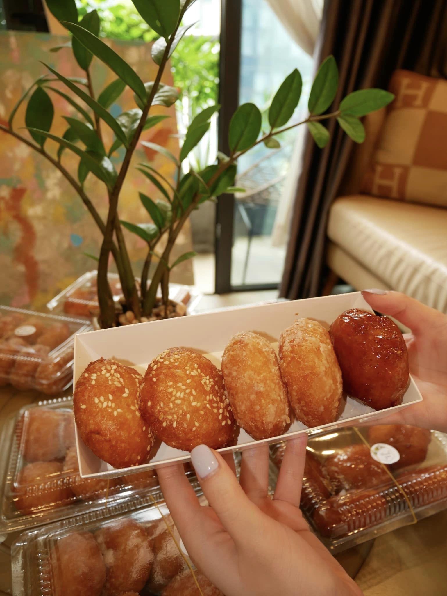 [🆕🇻🇳] Bánh Rán Đường 🍔 Top1Food  🍜 BÁNH RÁN ĐƯỜNG (Bánh Cam) CHUẨN VỊ HÀ NỘI

Những chiếc bánh rán tròn dẹt, phủ kín bởi lớp đường trắng ngọt ngào, mang đến hương vị Hà Nội khó quên. Bánh gi , shares-6✔️ , likes-19❤️️ , date-2024-11-11 22:04:33🇻🇳🇻🇳🇻🇳📰🆕