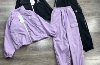 [🆕🇻🇳] Nữ Huỳnh Kids-437 Hoàng Diệu – Thời Trang Trẻ Em 🧑‍🧒❤️️👶⭐️ Bộ gió 2 lớp, chất gió  đẹp co giãn chứ ko sột soạt đâu ạ
phom dáng rộng thoải mái bộ gió nhà em ko cần qc nhiều nữa ạ. XUẤT DƯ Ạ
Hách có thể  tách rời , shares-0✔️ , likes-2❤️️ , date-2024-11-12 15:30:01🇻🇳🇻🇳🇻🇳📰🆕