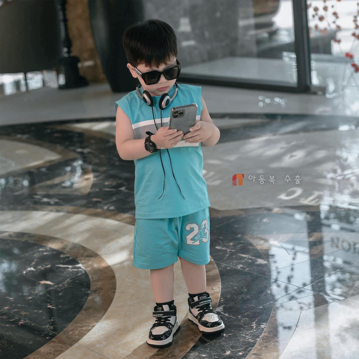 Còn vài bộ
Sz:90/100/150 xả #1xx/b ạ _________________________________
N G Ọ C M I I U - T R A M H I X I N C H A O
Website:
Hotline: 084 636 166