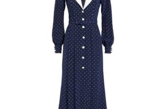 [🆕🇻🇳] Wellcome to CHIC HOUSE by CHIC VNXK 👕 Top1Fashion 👗  Midi Kate vintage long sleeve brand xecop xuất hk.
Chiếc midi được phối cổ vest cua kate . Tay dài len  form cực sang mẫu thanh lịch nhe nhàng. Vải lụa ha , shares-0✔️ , likes-0❤️️ , date-2024-11-11 18:26:33🇻🇳🇻🇳🇻🇳📰🆕