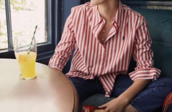 [???] ELIS Shop vnxk – 12 thiên hộ dương p1 Q. Gò vấp HCM  ? Top1Fashion ?  Sớ linen tưng cao cấp 100% sợi tự nhiên bán bữa giờ chay hang quá trời đẹp vải dư xịn hãng nữa chứ siêu hiếm
Về bảng màu đẹp xuất sắc Tây lắm luôn.
Sơ mi , shares-0✔️ , likes-2❤️️ , date-2024-11-11 23:52:05????????