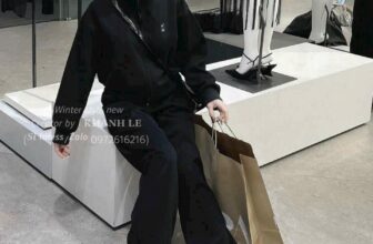 [???] KIM NGỌC STORE  ? Top1Fashion ?  Sét bộ  nỉ qc loại 1 khoá kéo thêu logo
, shares-0✔️ , likes-0❤️️ , date-2024-11-12 03:06:13????????