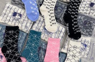 [???] Pomapan – Store vnxk – Thiết kế & Thời trang  ? Top1Fashion ?  Tat332 – Tất cổ cao M.L.B
Hoạ tiết, đang trend siêu cưnggggf
Chất dày dặn co giãn nhiều
1 set 3 đôiiii
_____________________shopee.vn/pomapanLive , shares-0✔️ , likes-2❤️️ , date-2024-11-12 03:18:56????????