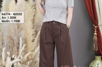 [???] Mibebe – Chuyên thời trang nữ nhập trực tiếp từ Hàn Quốc và Hong Kong  ? Top1Fashion ?  Áo len luôn là món đồ không thể thiếu trong tủ đồ thời trang của các chị iu Gợi ý cùng chiếc quần jean suông vừa năng động vừa trẻ trung. Những gam màu đậm , shares-0✔️ , likes-15❤️️ , date-2024-11-11 22:45:00????????