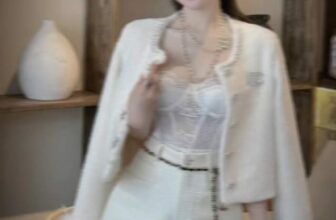 [🆕🇻🇳] Đặng Thanh Boutique 👕 Top1Fashion 👗  “ Rót mật vào tim em…”  ———————————————ÁO KHOÁC DẠ TWEED  S M L #thanhellyboutique #HÀNGCÓSẴN #Hàngmoive
, shares-0✔️ , likes-0❤️️ , date-2024-11-11 16:45:22🇻🇳🇻🇳🇻🇳📰🆕