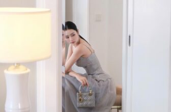 [???] Ngân – Chuyên sỉ hàng VNXK – KHO SỈ HÀNG VNXK SẴN TẬN XƯỞNG ? Top1Fashion ?  SET  ÁO PELUM NHŨ TUYẾN 2S RĂNG CƯA + CV MIDI VOAN LƯỚI
SIZE SM
Lẻ #255k
, shares-0✔️ , likes-0❤️️ , date-2024-11-12 05:18:32????????