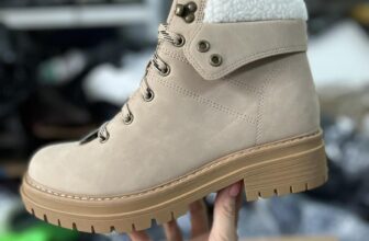 [???] Giày xuất khẩu, giày trẻ em xuất khẩu, giày xuất khẩu nam nữ  ? Top1Fashion ?  Size 38,5-39,5 ( chân 38-39 mang vớ dày thoải mái)
Chỉ #250k
Cổ lông đông không lo lạnh
, shares-0✔️ , likes-0❤️️ , date-2024-11-10 14:17:14????????