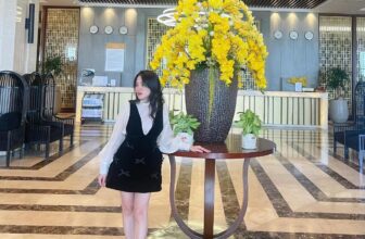 [???] Bcloud – Quần áo giày dép túi xách thời trang  ? Top1Fashion ?  Chôm đc ảnh khách xinh rùi  Set đầm yếm hot hit nhà em nay đã về lại đủ size rồi ạ ! Full SML phục vụ chị em !!! Nổ đơn thui ạ ! Hok xinh hok lấy xiền chị  , shares-0✔️ , likes-10❤️️ , date-2024-11-12 01:51:26????????