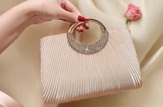 [???] Misa Bàn Cờ VNXK – Chuyên hàng vnxk ? Top1Fashion ?   Túi tiệc sóng quai Oval mới .
Size 23cm đựng đồ thoải mái , kèm dây dài xích đeo chéo .
Giá : 3xx
, shares-0✔️ , likes-2❤️️ , date-2024-11-11 19:42:12????????