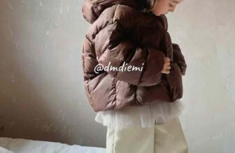 [???]  Hihello.bé ?‍?❤️️?⭐️ Bộ sưu tập của nhà DMkids & T.t đang trên đường về nhá các chị , toàn những items xinh xắn thui á Các c đặt hàng trc sẽ có ưu đãi giảm giá nha, hàng về , shares-3✔️ , likes-0❤️️ , date-2024-11-11 01:06:42????????