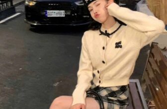 [???] Ngân – Chuyên sỉ hàng VNXK – KHO SỈ HÀNG VNXK SẴN TẬN XƯỞNG ? Top1Fashion ?  SET ÁO LÔNG VIỀN NƠ ĐEN + CV CARO
SIZE SM
Lẻ #280k
•••••••••••••••••♡•••••••••••••••••
Tuyển sỉ từ 5sp
Join group sỉ:
#thoitrangnu #chuyensi #xuh , shares-0✔️ , likes-0❤️️ , date-2024-11-12 05:19:15????????