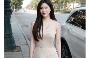 [???] Ma Chérie  ? Top1Fashion ?  SHINE TOGETHER | CUSTOMER’S FEEDBACK
Chiếc áo dài Loren đến thật đúng lúc, tựa người bạn đồng hành hoàn hảo, sánh bước cùng cô nàng Bảo Ngọc trong ngày vu , shares-1✔️ , likes-8❤️️ , date-2024-11-12 01:26:54????????