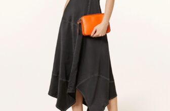 [???] TrucStore – Thời Trang Xuất Khẩu VNXK Cao Cấp _ New  ? Top1Fashion ?  Đẹp quá năm nay hàng hãng nào cũng xuất sắc các chị ạ.
.
ALLS…INTS
Size:  4  6  8
Màu: Đen
Chất liệu: Lụa satin ( co giãn nhẹ )
#ST3061F
, shares-0✔️ , likes-0❤️️ , date-2024-11-12 04:52:12????????