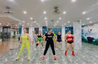 [???] Legend Fitness & Yoga Center Gamuda ? Top1Yoga ??‍♀️ Aerobics: Lợi ích và Tầm Quan Trọng trong Cuộc Sống hiện đại
Lợi ích sức khỏe của Aerobics1. Cải thiện sức khỏe tim mạch
2. Giảm cân và duy trì vóc dáng
, shares-0✔️ , likes-16❤️️ , date-2024-11-16 01:36:20????????