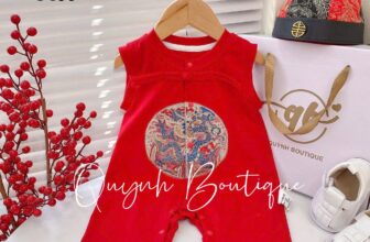 [🆕🇻🇳]  Quỳnh Boutique – Cửa hàng quần áo sơ sinh, trẻ em 🧑‍🧒❤️️👶⭐️ 𝐂𝐨̛𝐦 𝐤𝐡𝐨̂𝐧𝐠 𝐚̆𝐧 𝐭𝐡𝐢̀ 𝐠𝐚̣𝐨 𝐜𝐨̀𝐧 đ𝐨́
𝐓𝐡𝐚̂́𝐲 đ𝐨̂̀ 𝐱𝐢𝐧𝐡 𝐦𝐚̀ 𝐤𝐡𝐨̂𝐧𝐠 𝐧𝐠𝐨́ 𝐤𝐡𝐨́ 𝐥𝐨̀𝐧𝐠 𝐧𝐠𝐮̉ 𝐲𝐞̂𝐧
Body đỏ xinh cho bé diện Tết
Đẹp từ chất đến dáng luôn
Chất mềm  , shares-1✔️ , likes-3❤️️ , date-2024-11-30 00:10:26🇻🇳🇻🇳🇻🇳📰🆕