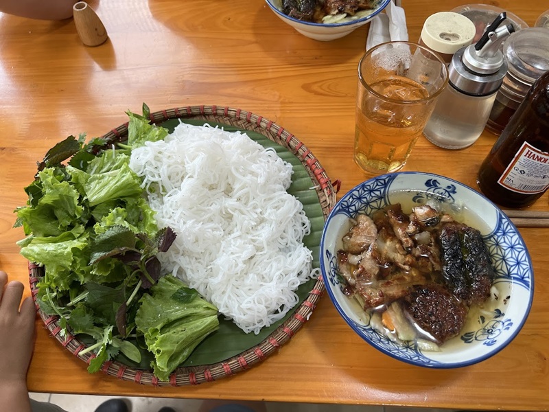 Quán bún chả ngon ở Hà Nội. Bún chả Hà Nội ở đâu ngon