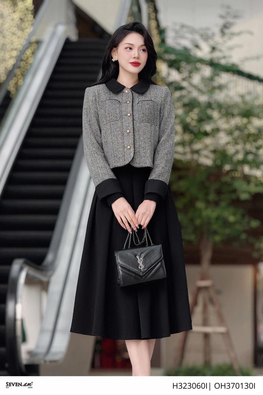 [🛒🇻🇳]Á́o khoác dạ ghi phối đen dáng lửng thời trang nữ Seven.AM H323060I – Seven.AM , SKU – – sevenam.vn 🇻🇳🛒Top1Shop🛒 🇻🇳Top1Vietnam🇻🇳 🛍🛒🇻🇳